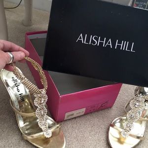 👠 Gold Heels 👠